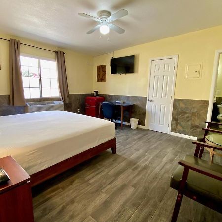 Europa Inn&Suites Desert Hot Springs Eksteriør bilde