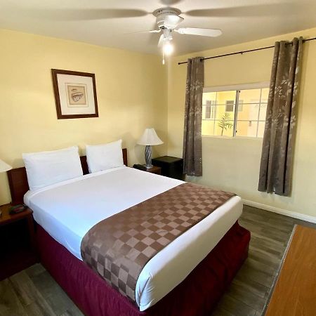 Europa Inn&Suites Desert Hot Springs Eksteriør bilde