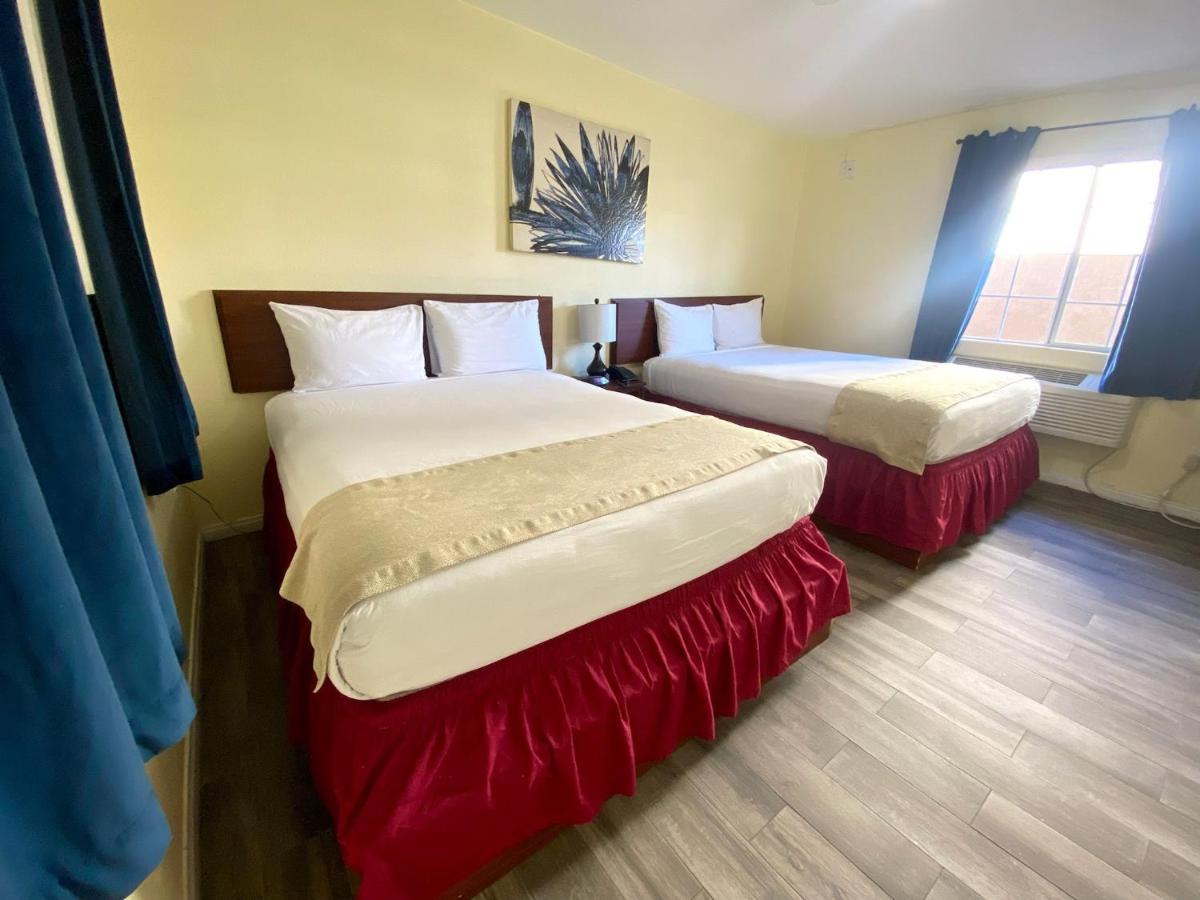Europa Inn&Suites Desert Hot Springs Eksteriør bilde