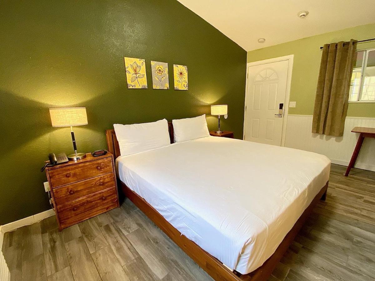 Europa Inn&Suites Desert Hot Springs Eksteriør bilde