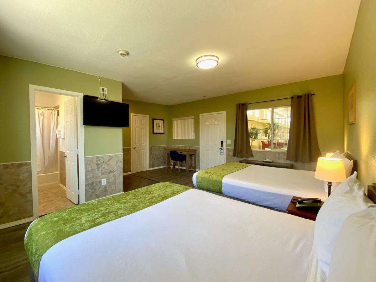 Europa Inn&Suites Desert Hot Springs Eksteriør bilde