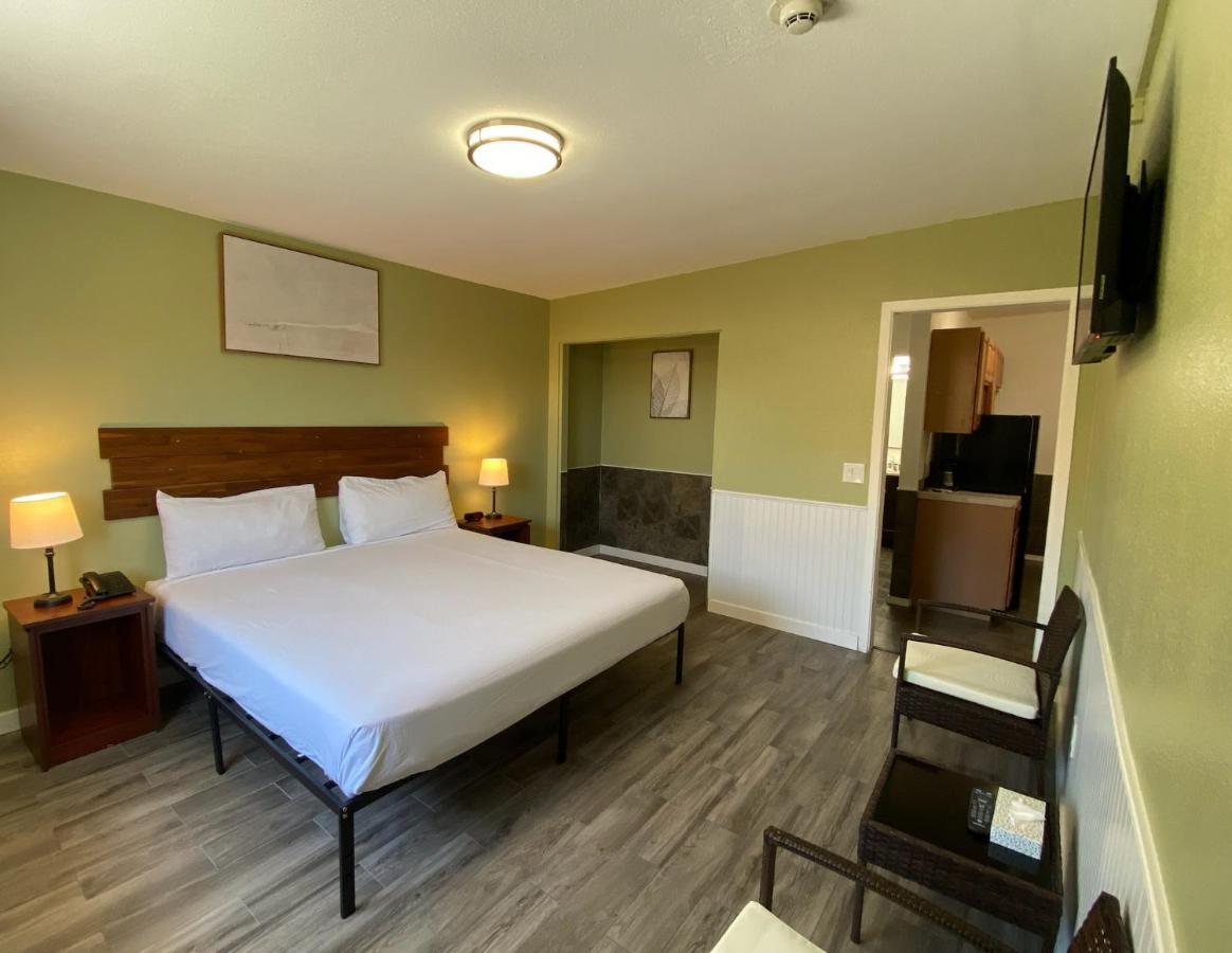 Europa Inn&Suites Desert Hot Springs Eksteriør bilde