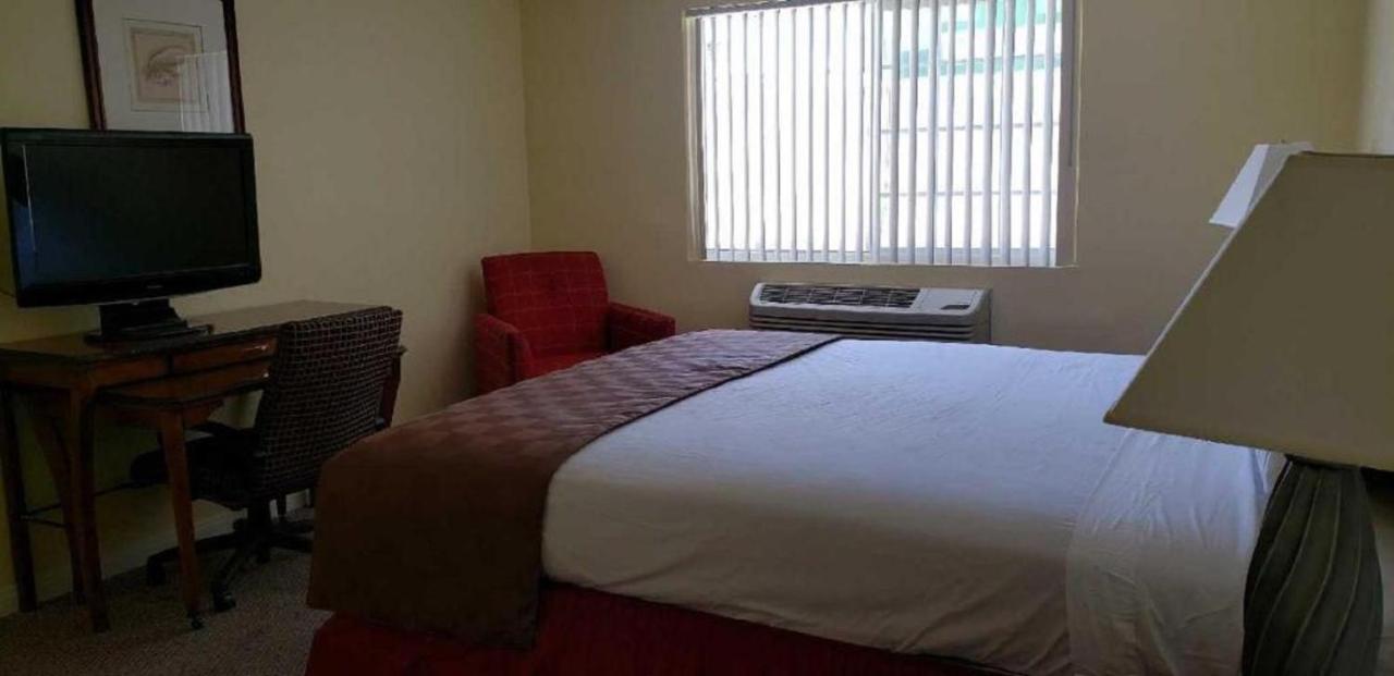 Europa Inn&Suites Desert Hot Springs Eksteriør bilde
